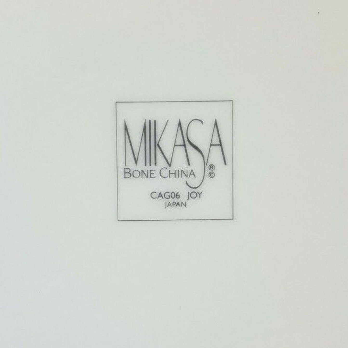 Mikasa "CAG06 Joy" Pattern 11-3/4" Chop Plate Platter 1990-1997 pink gray peach