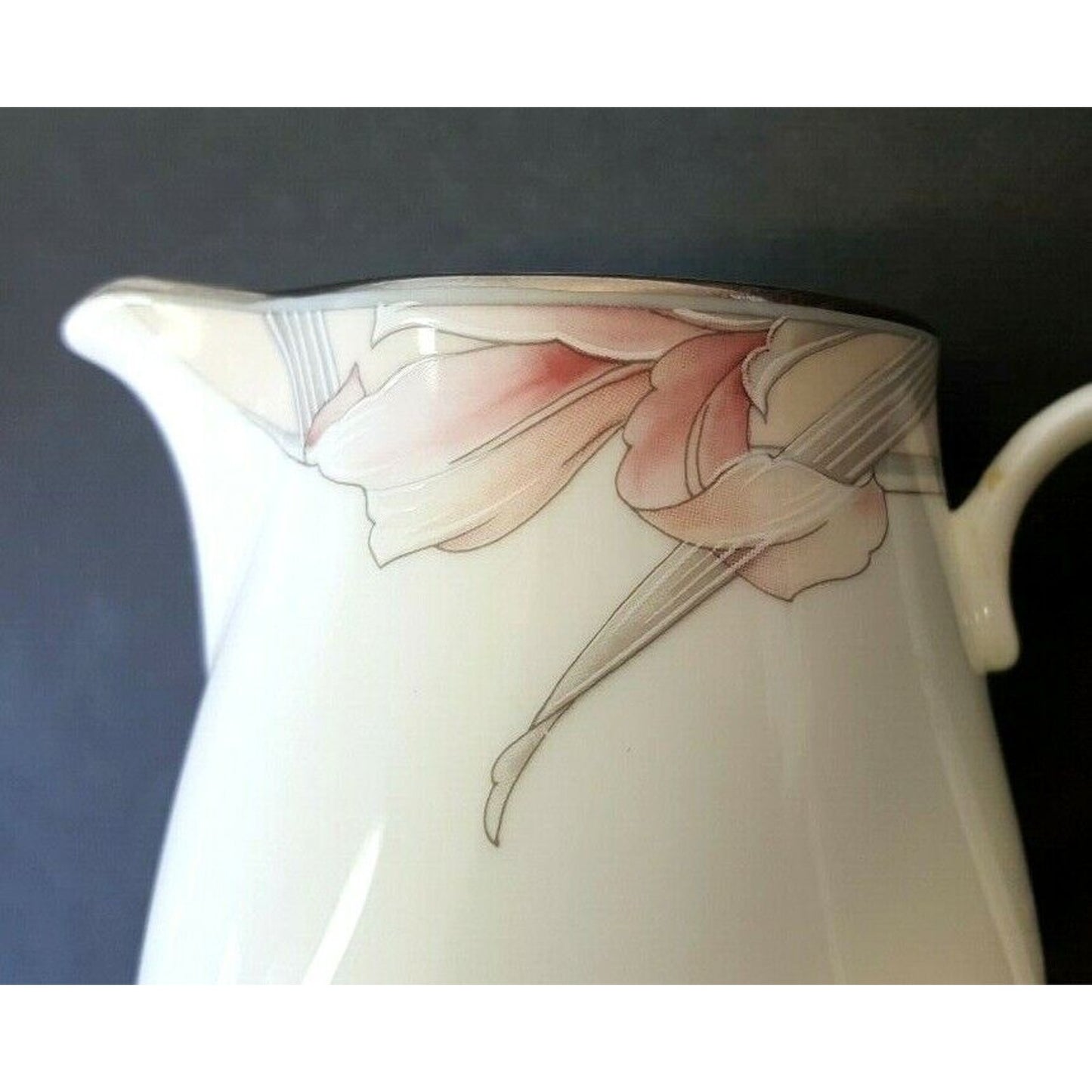 Mikasa "CAG06 Joy" Pattern Creamer & Open Sugar Bowl 1990-1997 pink gray peach