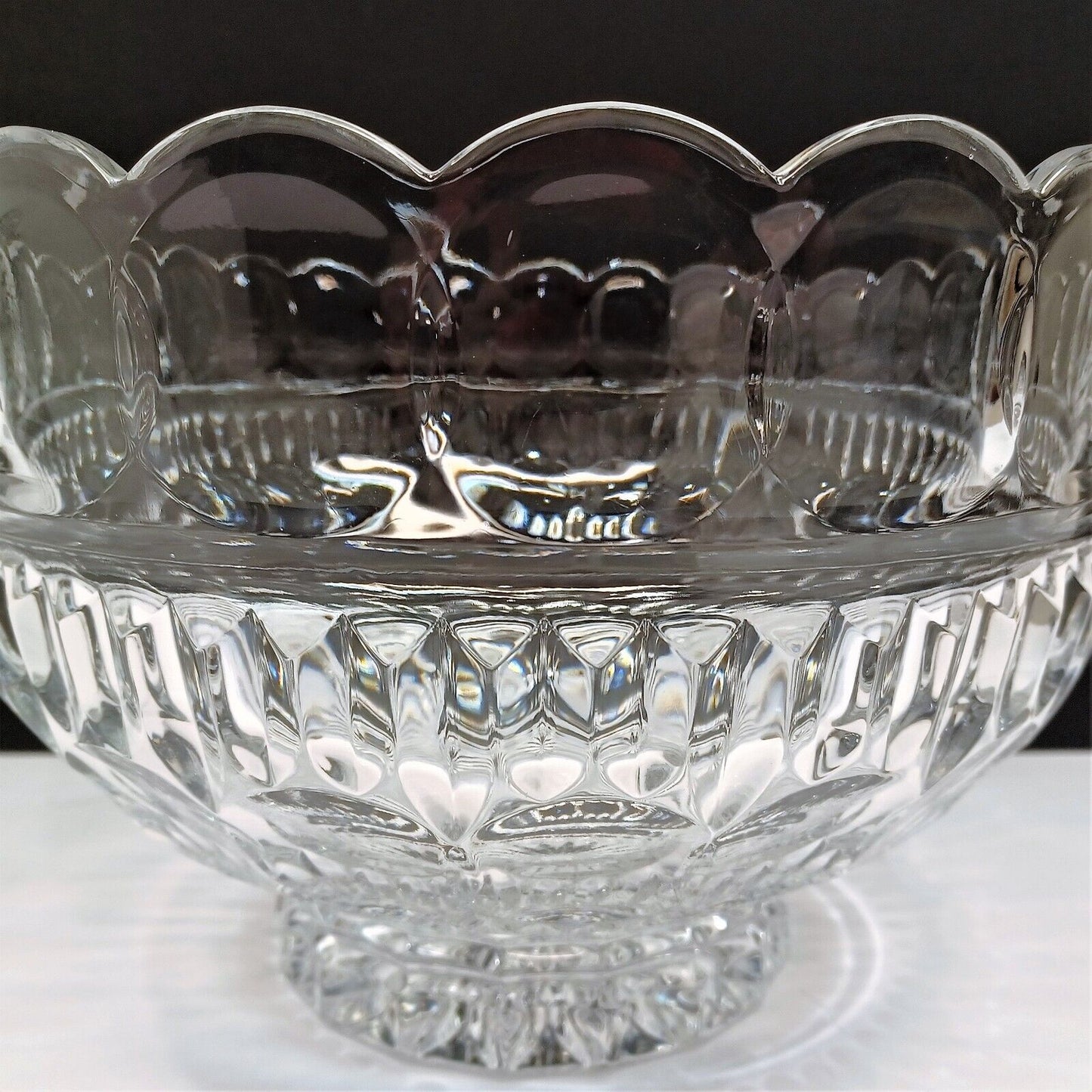 Fifth Avenue 24% Lead Crystal 9" Punch Salad Fruit Serving Bowl Bracelet Pattern