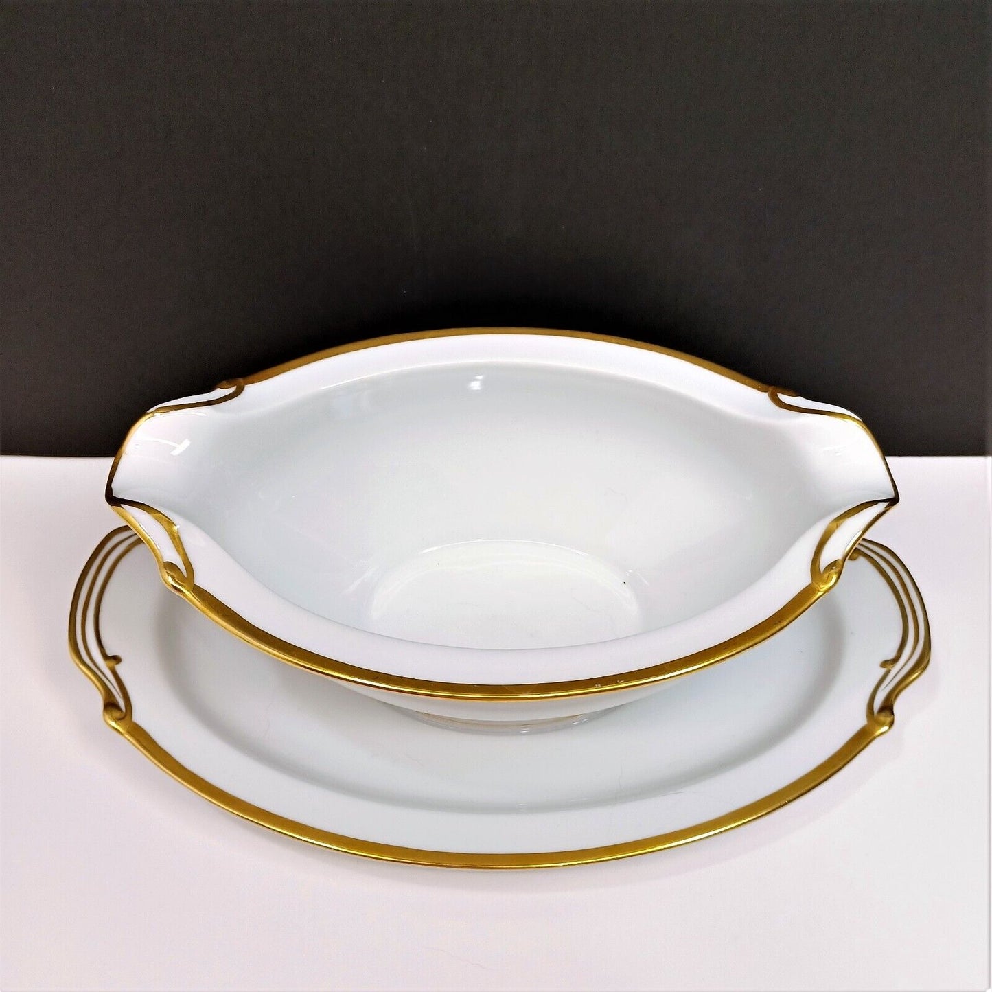 Noritake Patricia 9.25" Gravy Boat attached underplate White w/ Gold Trim 4982